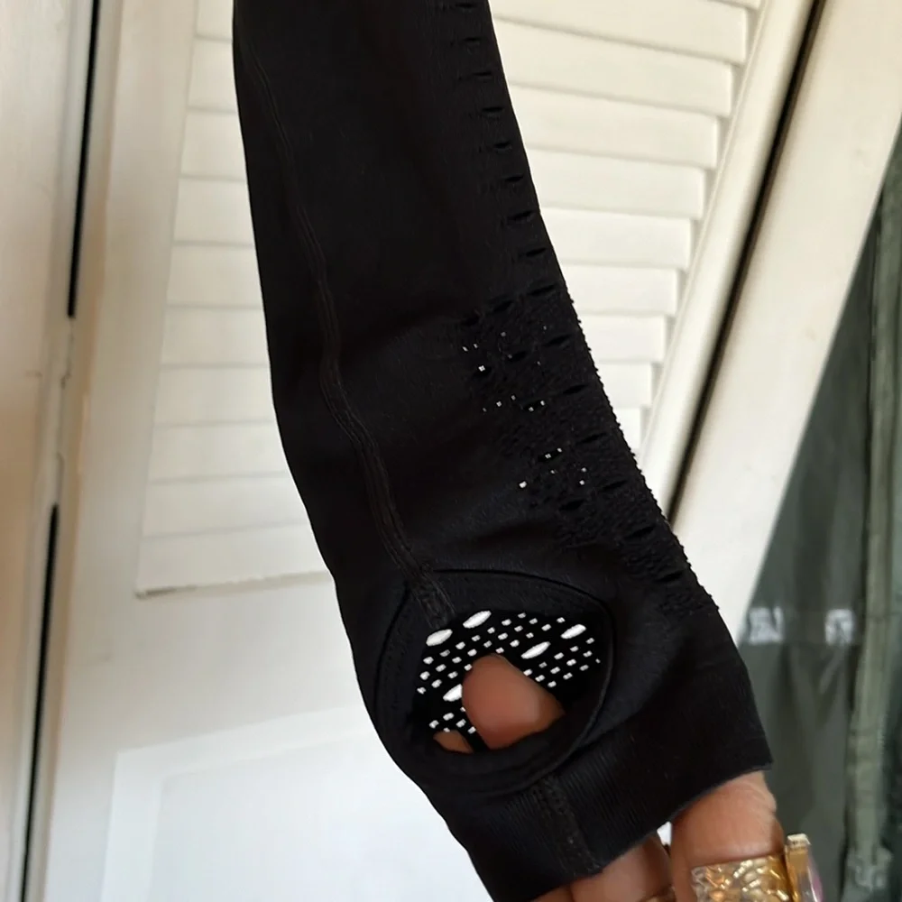 Gymshark Flawless Knit Long Sleeve Crop Top Black Sz S - Picture 6 of 11